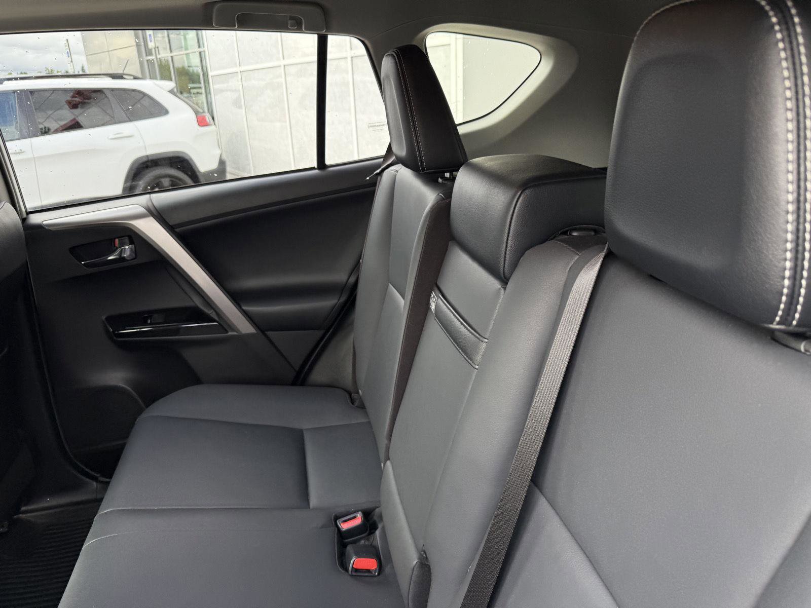 Used 2017 Toyota RAV4 Limited w/ Advanced Technology Package AWD/4WD image 15