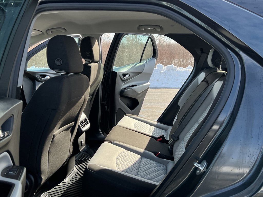 Used 2020 Chevrolet Equinox LS image 33