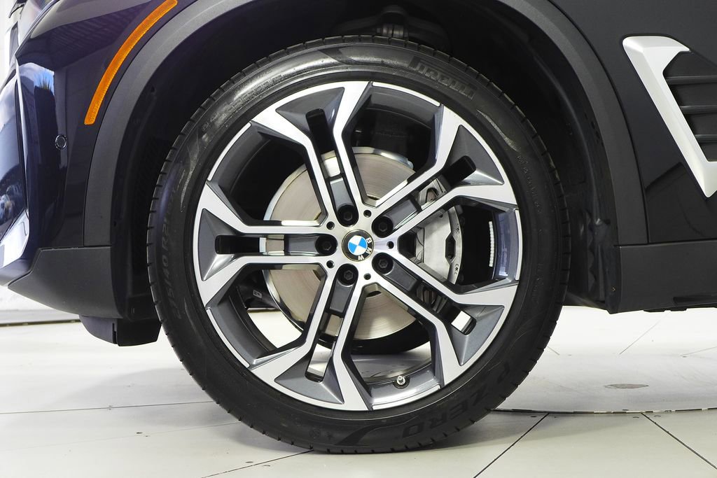 Used 2024 BMW X5 sDrive40i w/ Parking Assistance Package RWD image 5