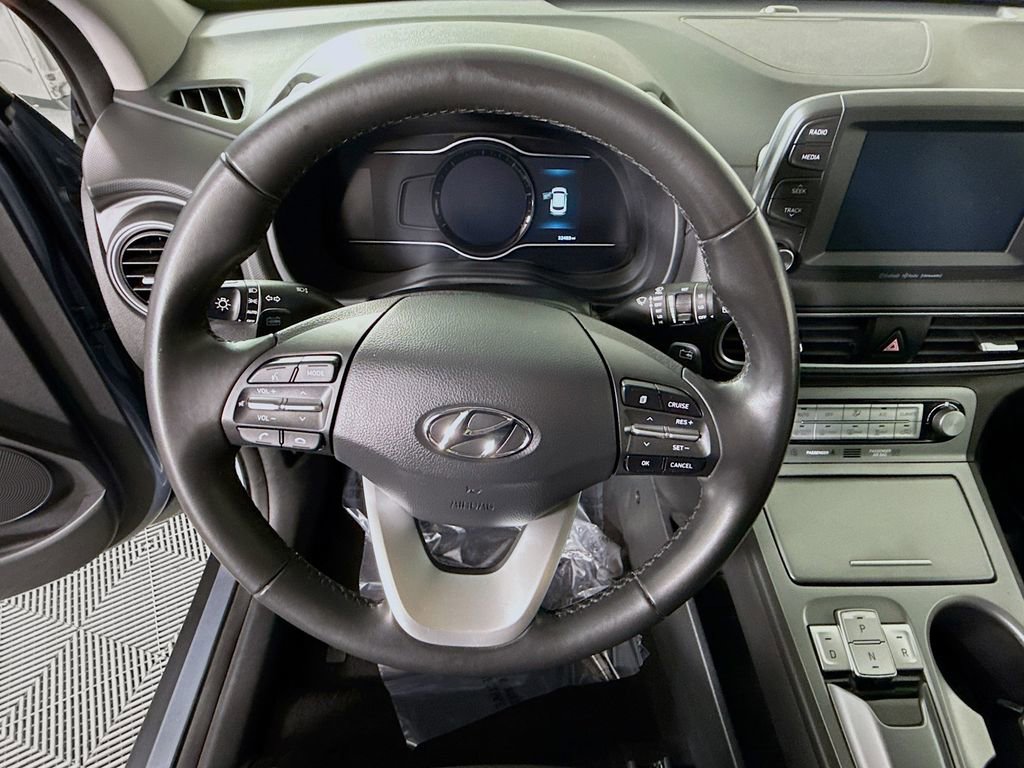 Certified 2021 Hyundai Kona Limited FWD image 21