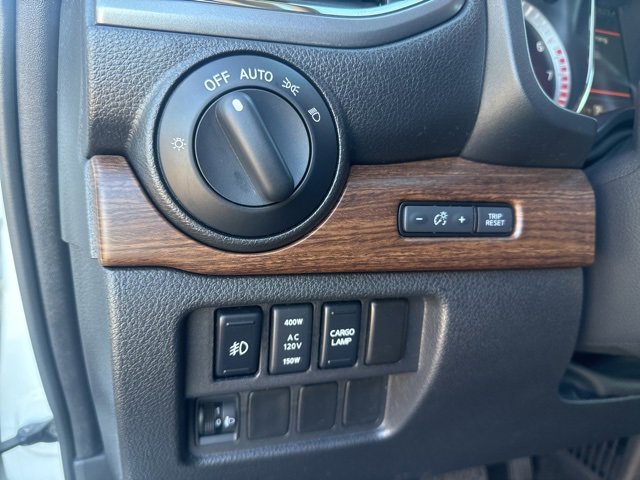 Used 2019 Nissan Titan Platinum Reserve image 24