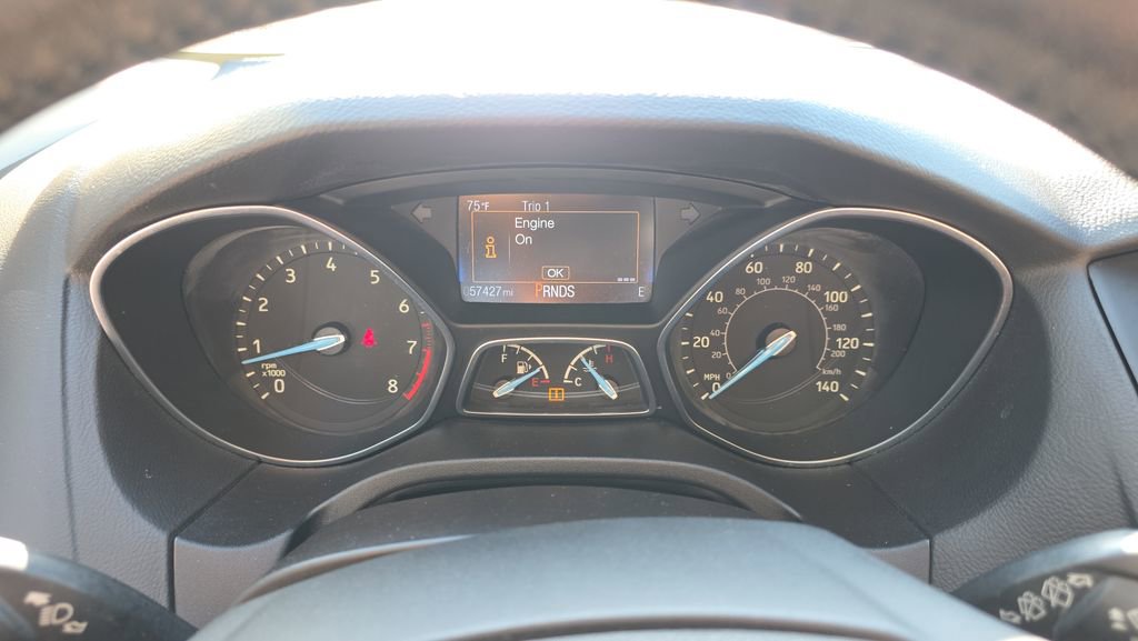 Used 2016 Ford Focus Titanium FWD image 22