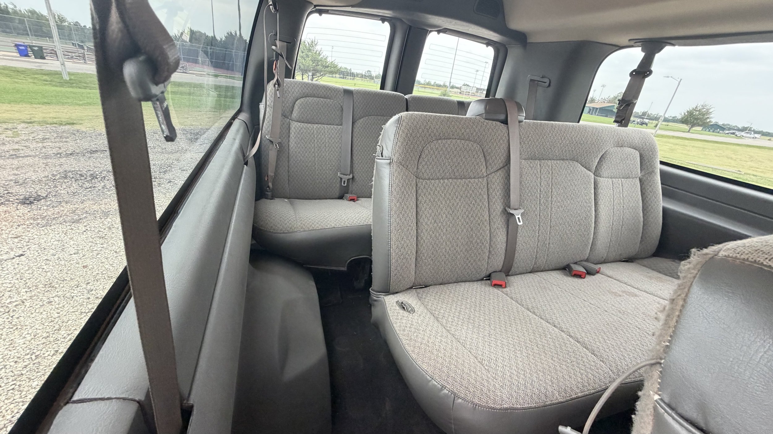 Used 2024 Chevrolet Express 3500 LS RWD image 18
