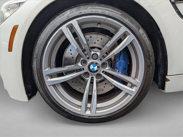 Used 2016 BMW M4 Convertible image 23