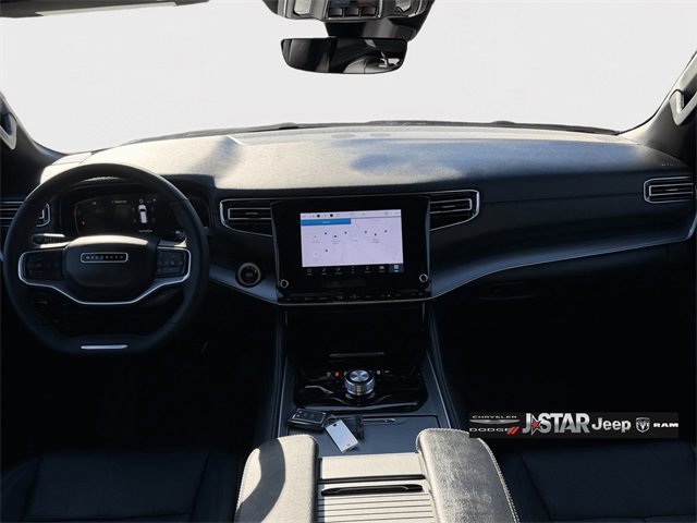 Used 2025 Jeep Wagoneer Series II w/ Premium Group I image 9