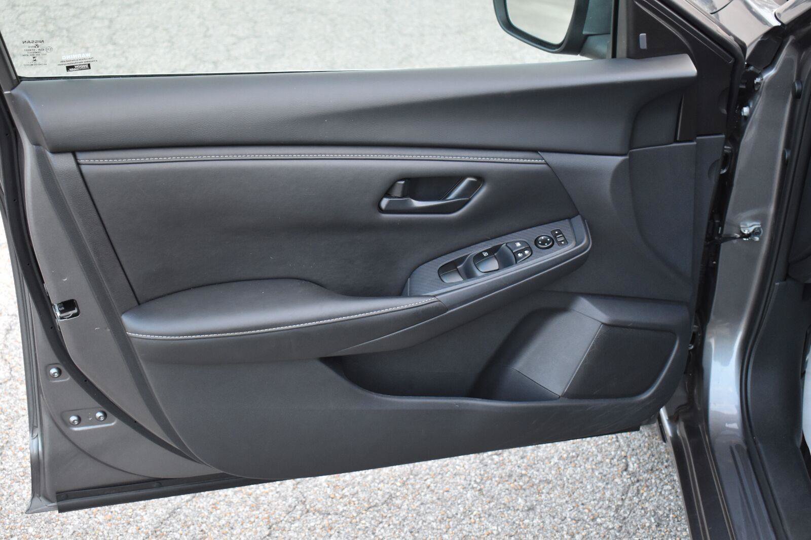 Used 2025 Nissan Sentra S FWD image 19
