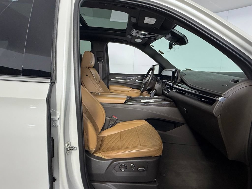 Used 2021 Cadillac Escalade Premium Luxury w/ Driver Assist Tech Package RWD image 31