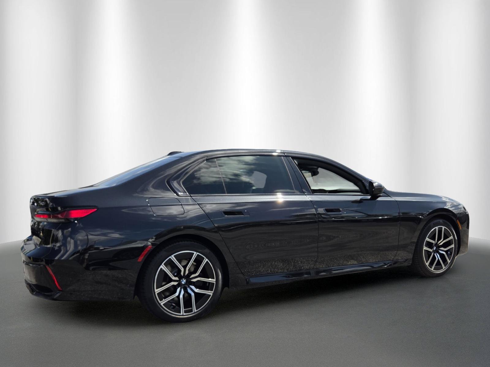 New 2026 BMW 740i RWD image 7