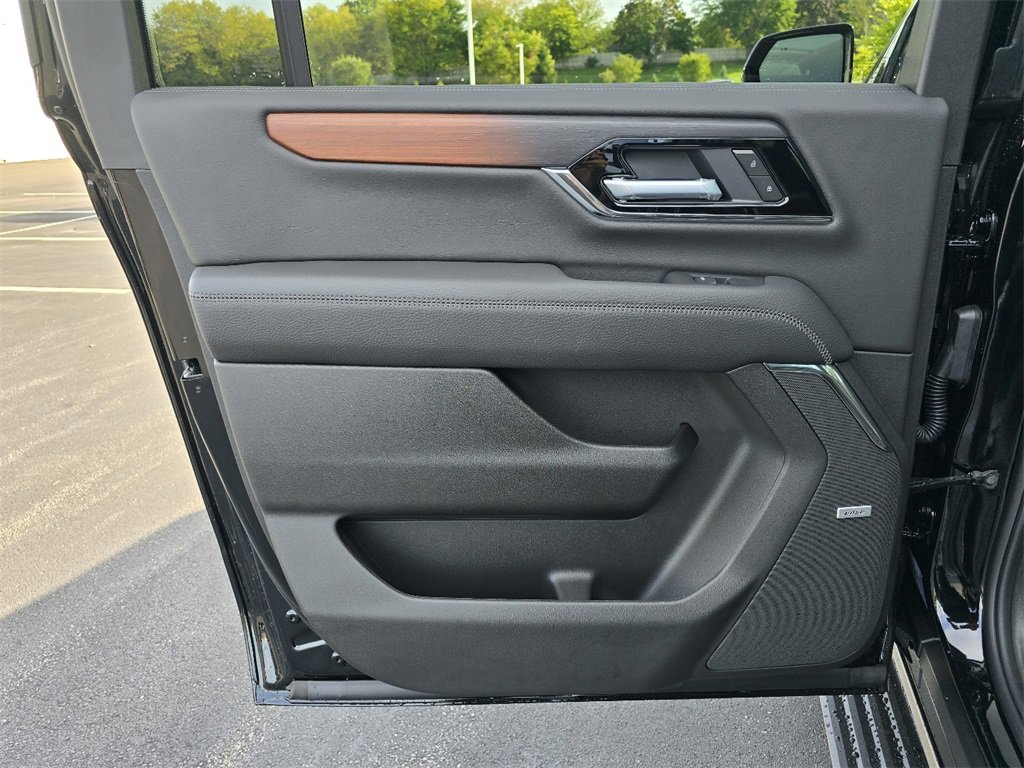 New 2026 GMC Yukon XL Denali image 24