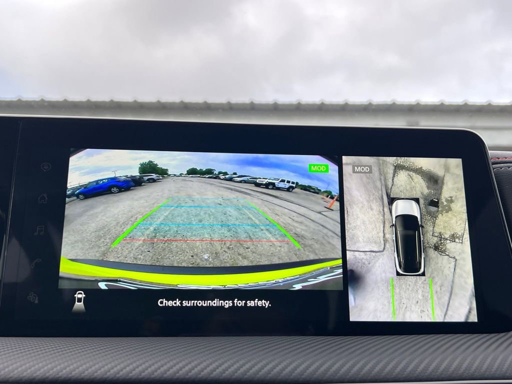 Certified 2025 Nissan Kicks SR image 9