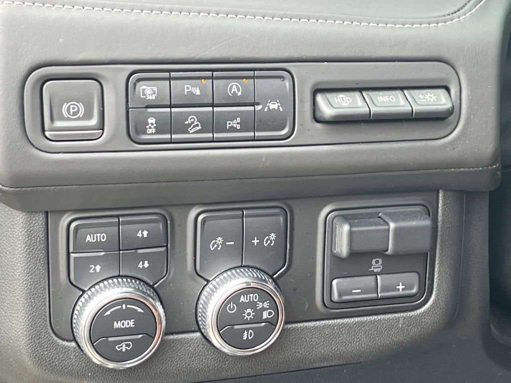 Used 2023 GMC Yukon Denali Ultimate w/ LPO, Floor Liner Package image 29