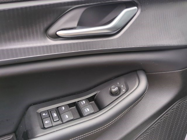 Used 2024 Jeep Grand Cherokee Altitude image 23