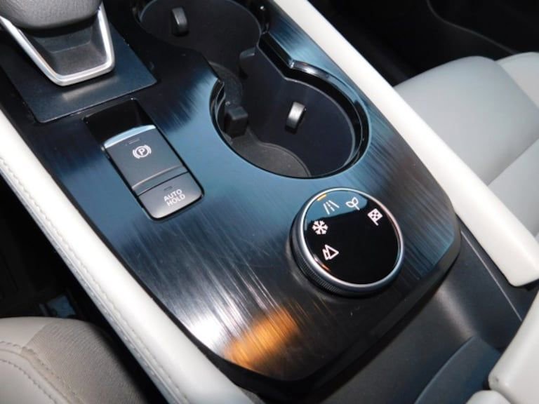 Used 2023 Nissan Rogue SL w/ SL Premium Package image 20