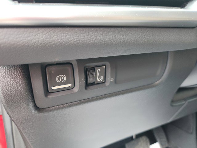 Used 2024 Cadillac XT4 Luxury image 37