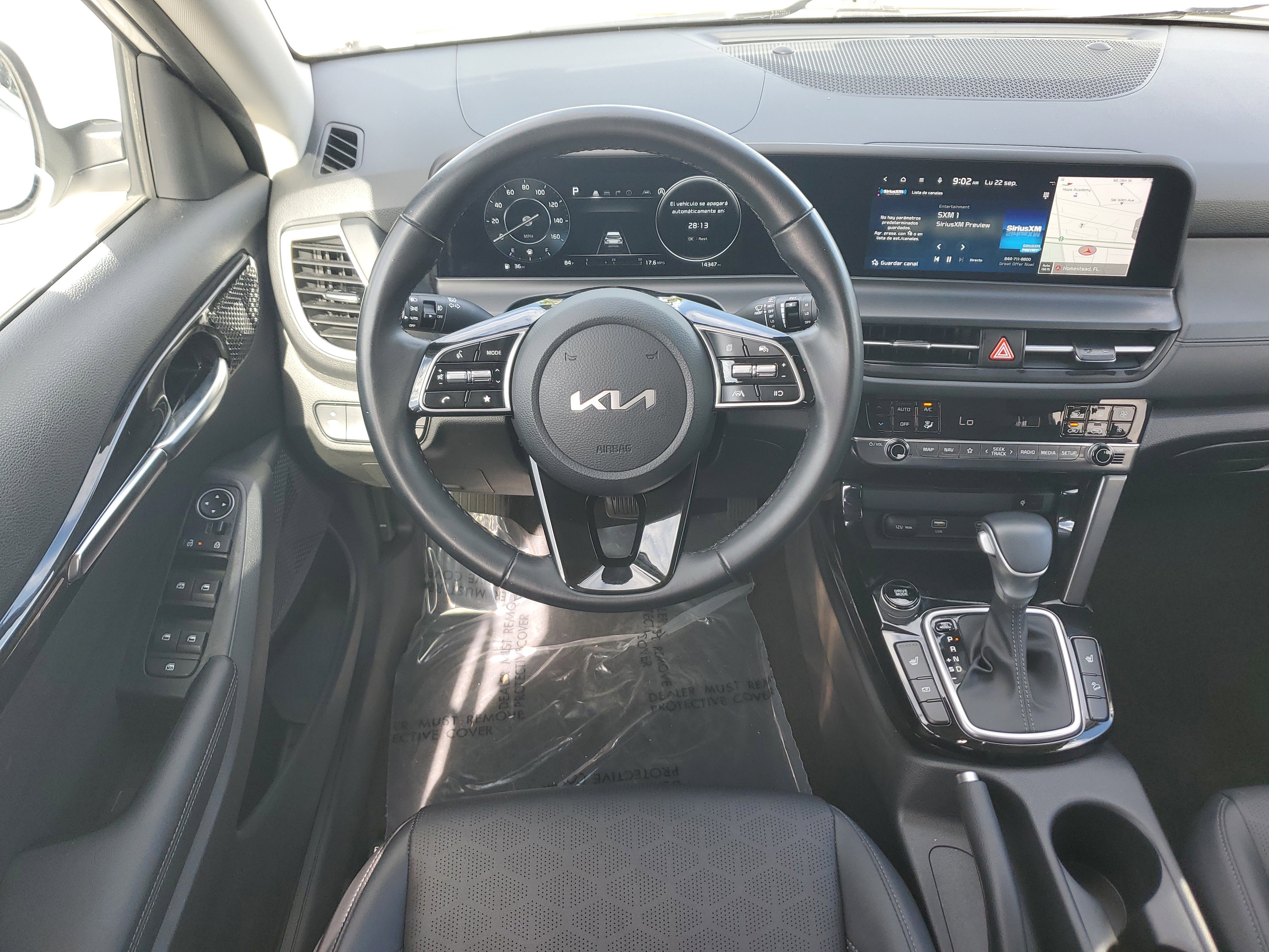 Used 2024 Kia Seltos EX image 19