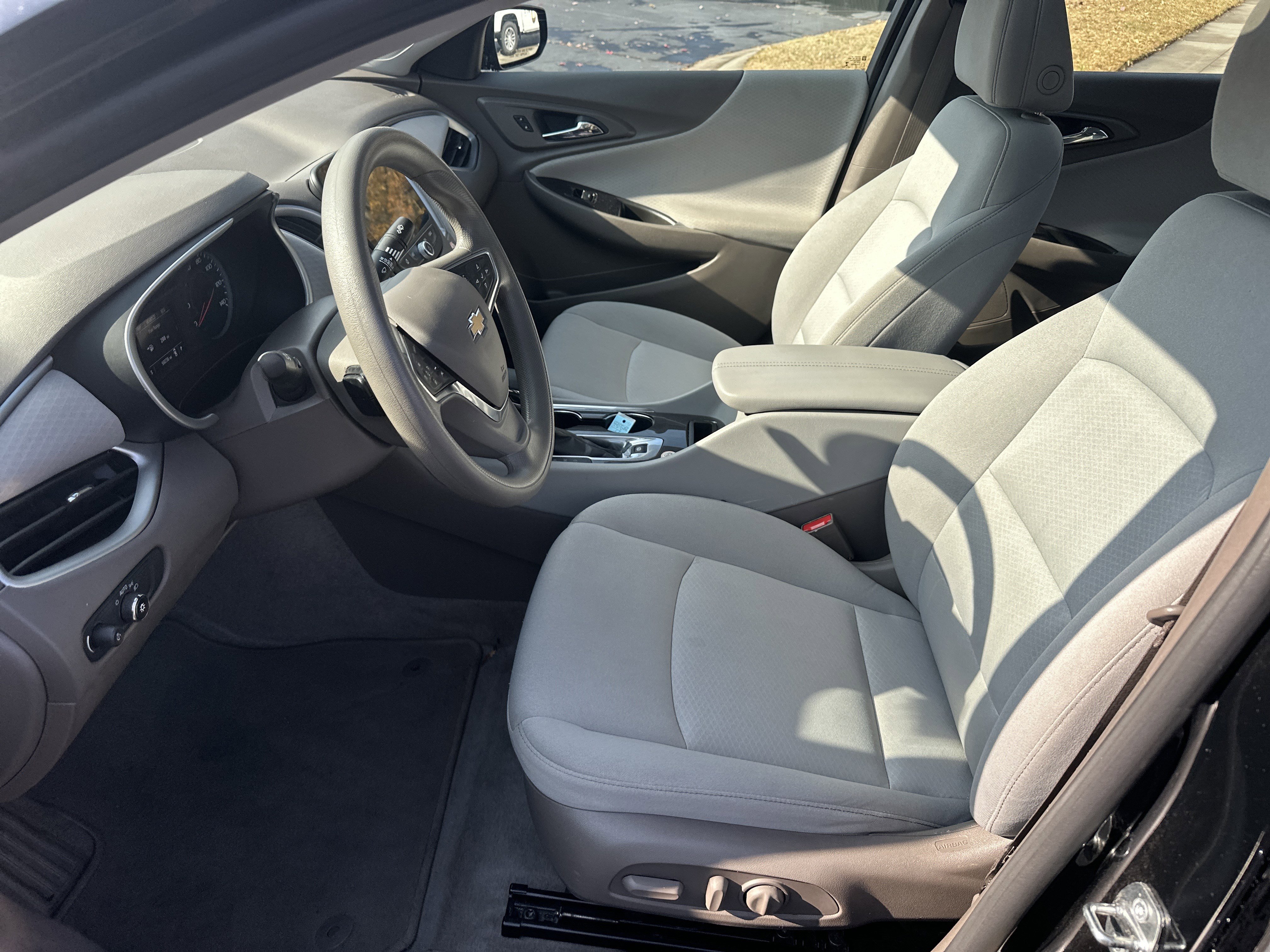 Used 2024 Chevrolet Malibu LT FWD image 9