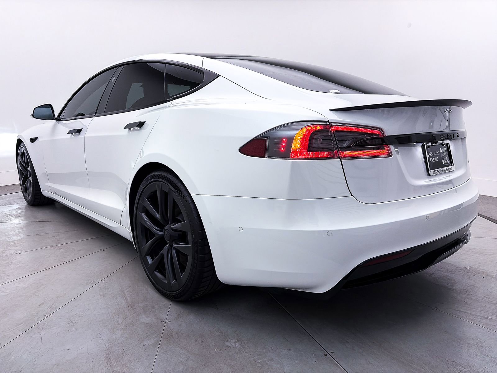 Used 2021 Tesla Model S Plaid AWD/4WD image 12