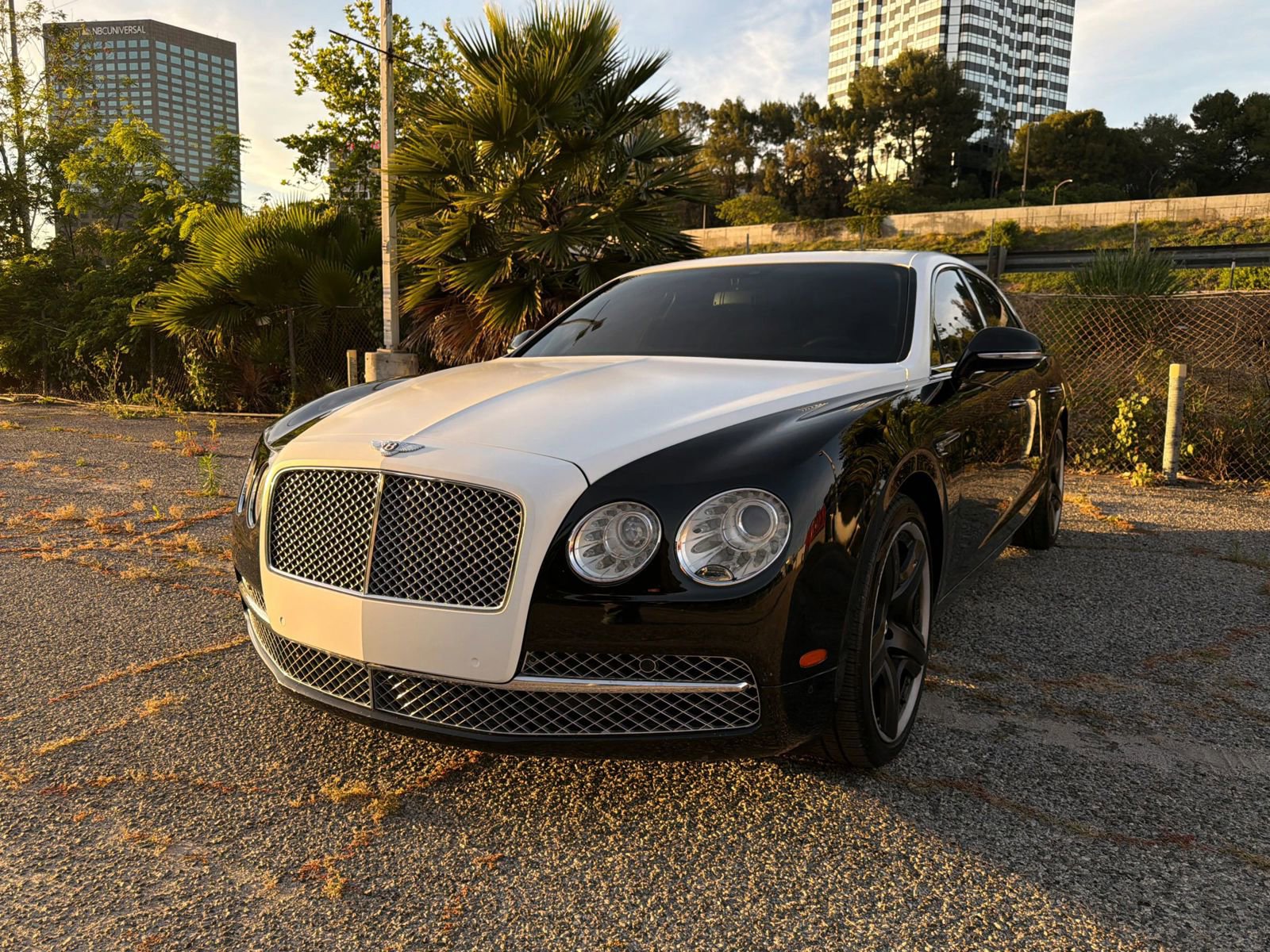 Used 2014 Bentley Flying Spur W12 AWD/4WD image 2