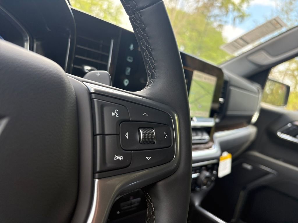 Used 2026 Chevrolet Silverado 1500 LT Trail Boss w/ LT Trail Boss Premium Package AWD/4WD image 17