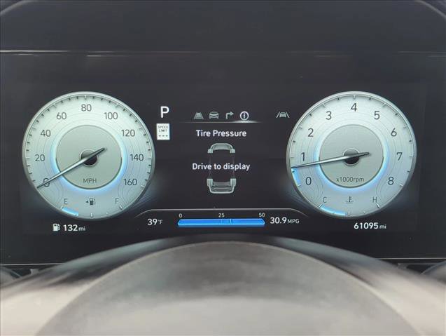 Used 2024 Hyundai Elantra Limited image 13