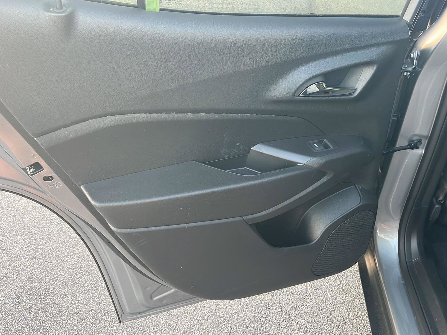 Used 2024 Chevrolet Trax LS image 17