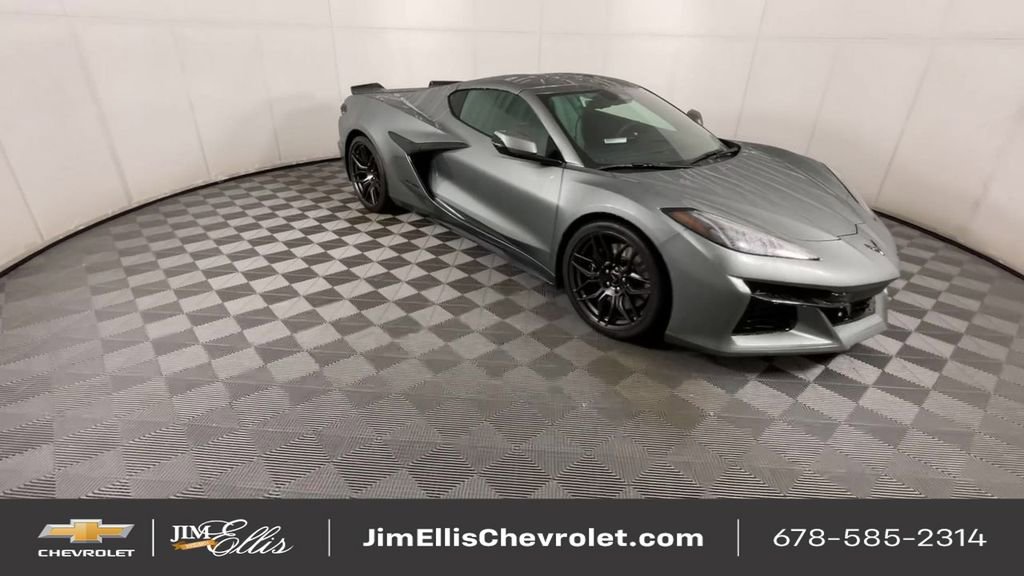 Used 2024 Chevrolet Corvette Z06 image 2