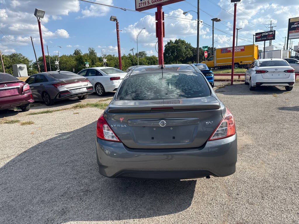 Used 2019 Nissan Versa SV FWD image 7