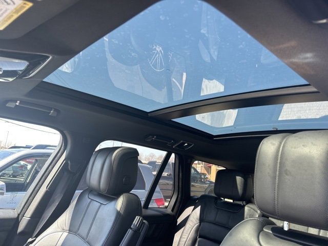 Used 2019 Land Rover Range Rover image 20