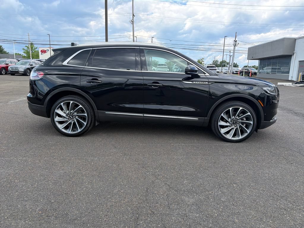 Certified 2023 Lincoln Nautilus Reserve w/ Equipment Group 202A AWD/4WD image 6