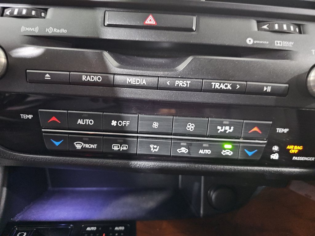 Used 2017 Lexus RX 450h AWD w/ Cold Weather Package image 26