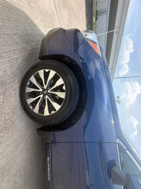 Used 2017 Subaru Outback 2.5i Limited AWD/4WD image 5