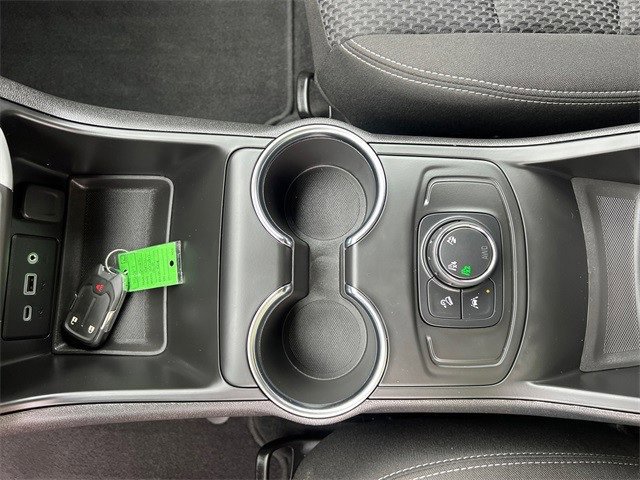 Used 2023 GMC Terrain SLE image 29