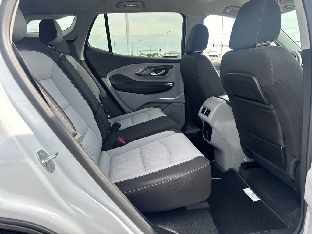 Used 2024 GMC Terrain SLE image 12