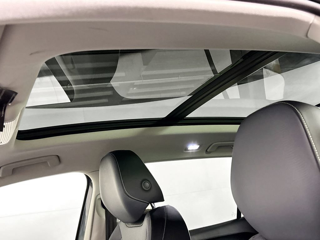New 2026 Volkswagen Tiguan SE AWD/4WD image 18