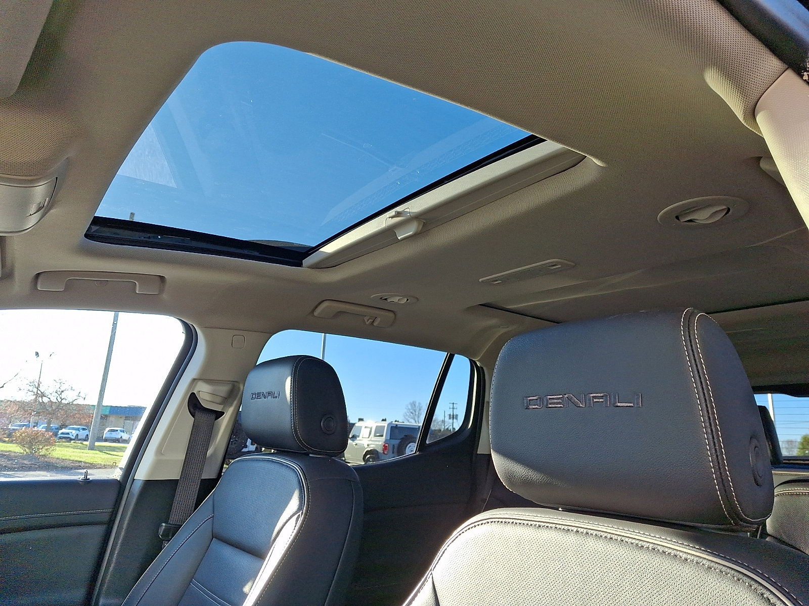 Certified 2023 GMC Acadia Denali w/ Black Diamond Edition image 13