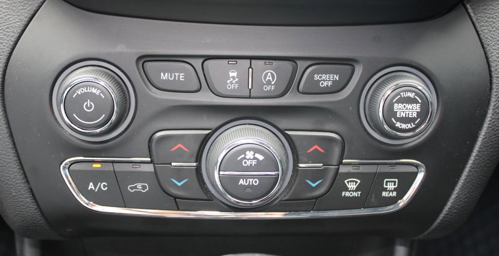 Used 2020 Jeep Cherokee Trailhawk w/ Trailer Tow Group image 48