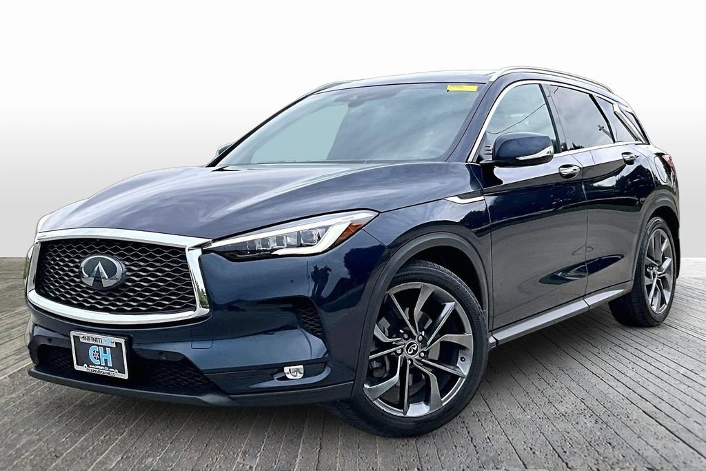 Certified 2019 INFINITI QX50 Essential w/ Sensory Package AWD/4WD image 3