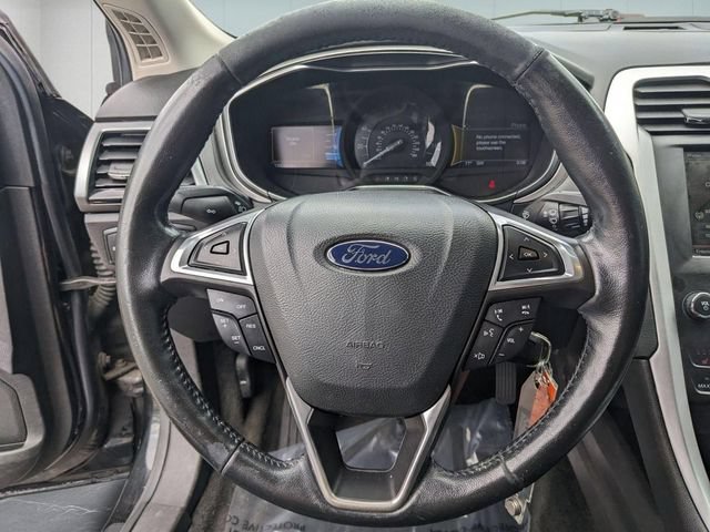 Used 2015 Ford Fusion SE w/ Equipment Group 201A FWD image 18