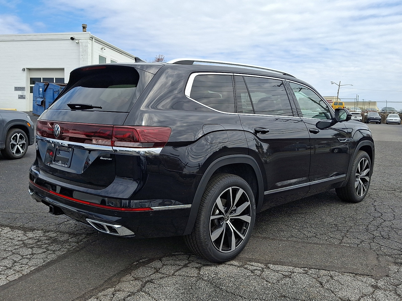 New 2026 Volkswagen Atlas SEL Premium R-Line image 4
