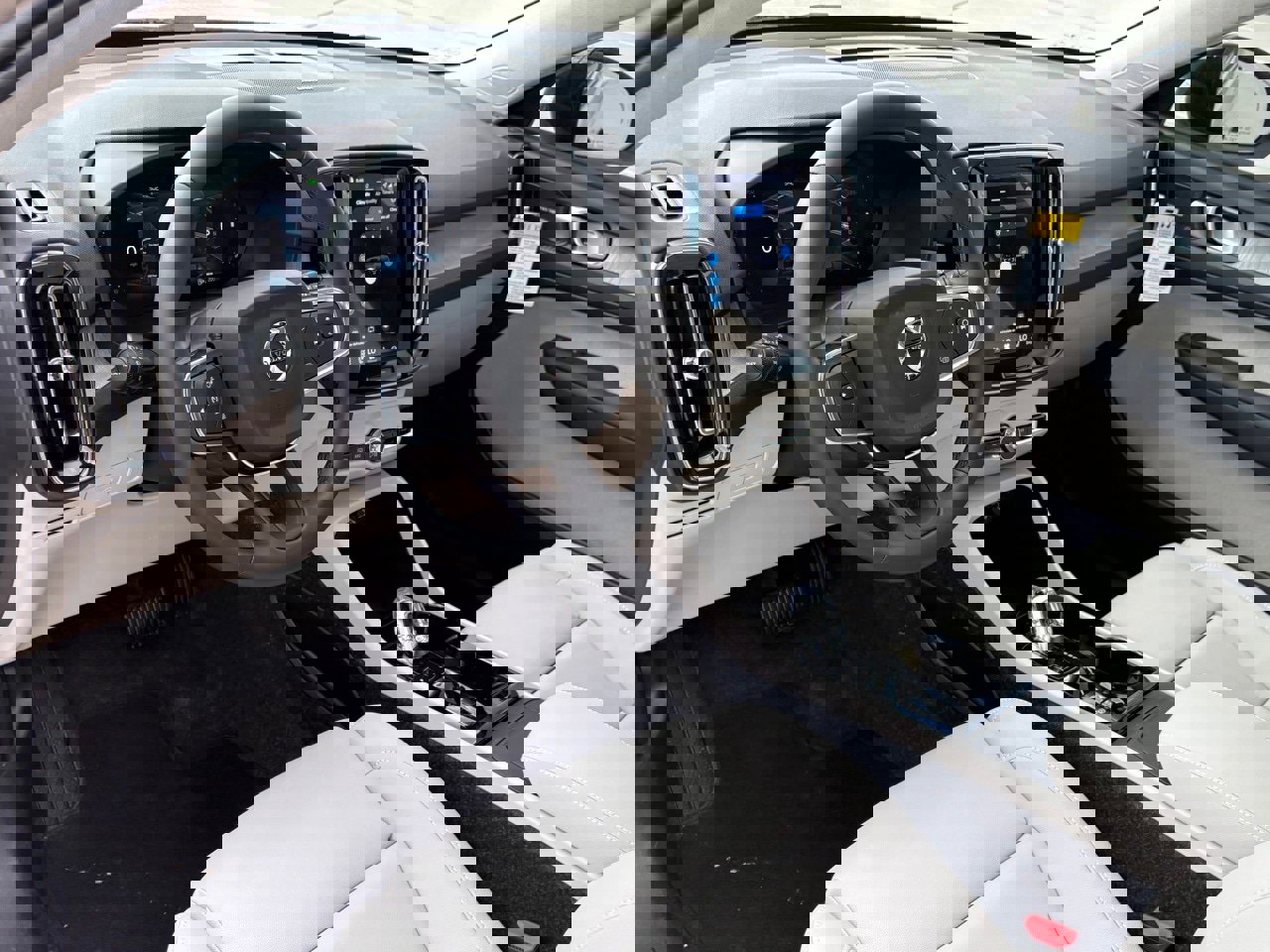 New 2026 Volvo XC40 B5 Plus w/ Protection Package Premier image 13