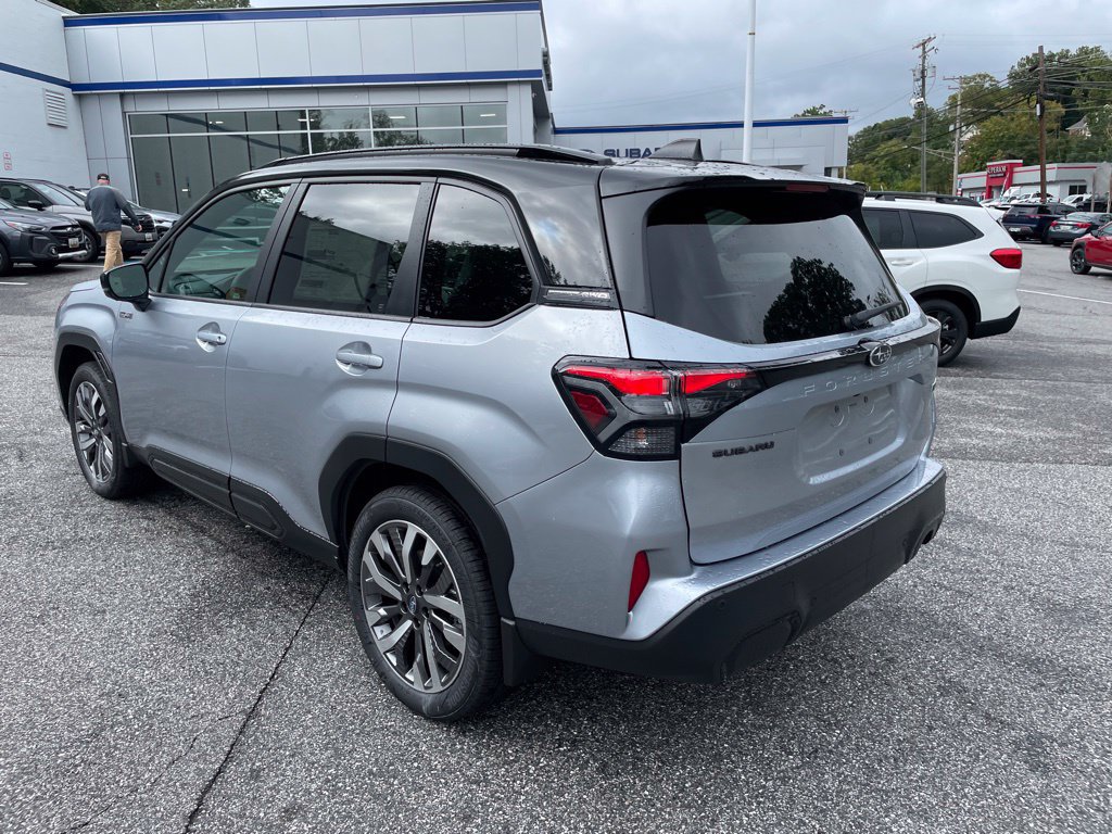 New 2026 Subaru Forester Touring AWD/4WD image 5