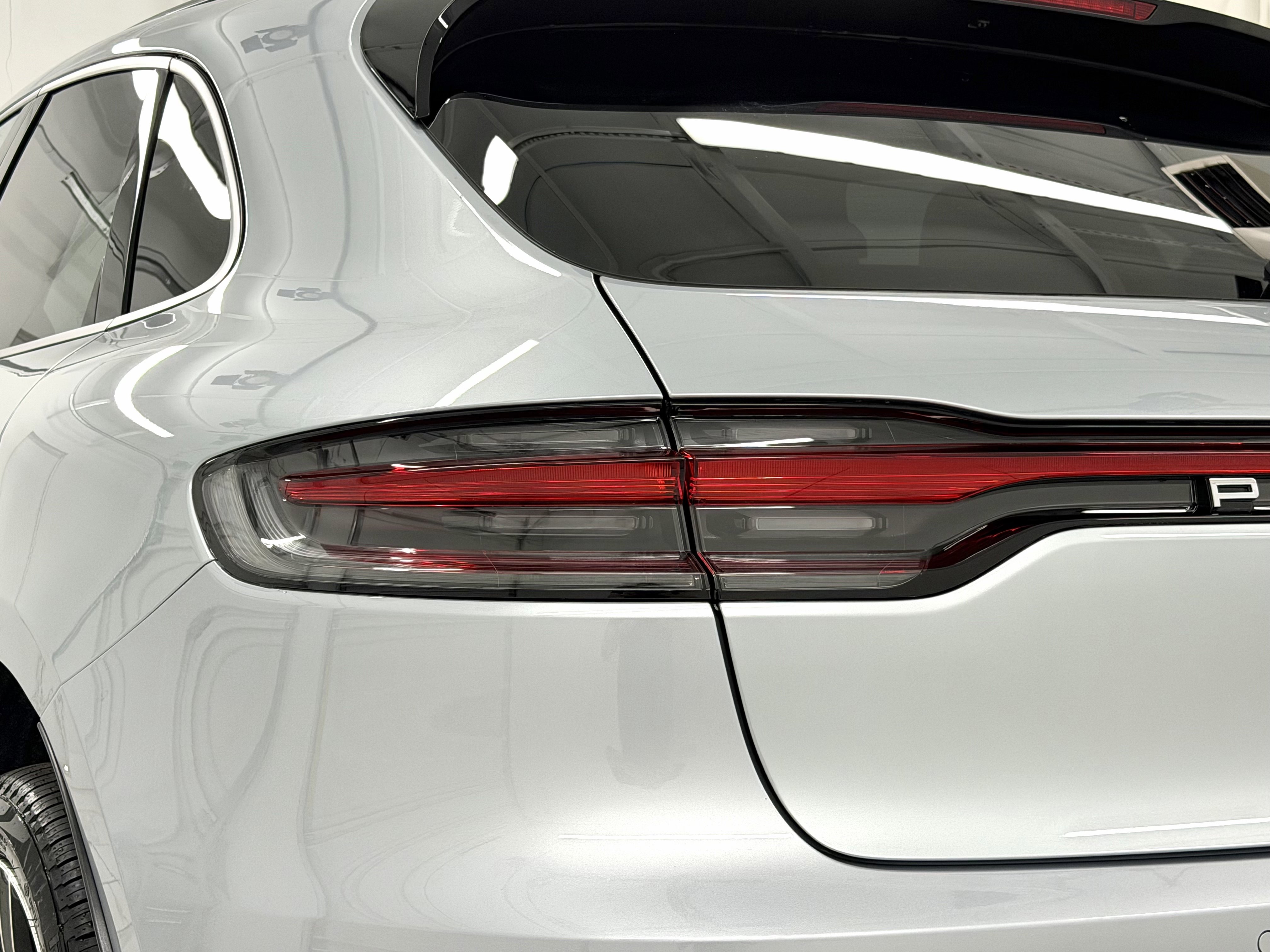 New 2026 Porsche Macan image 18