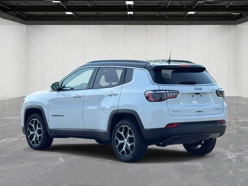 Used 2024 Jeep Compass Limited AWD/4WD image 7