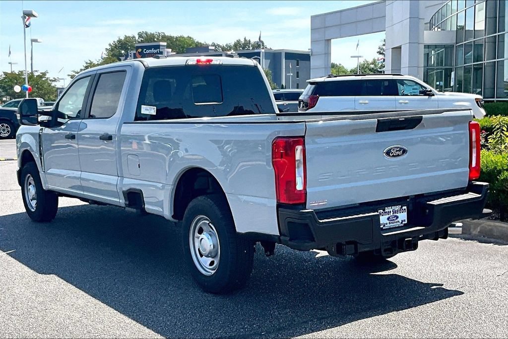 New 2025 Ford F350 XL RWD image 3