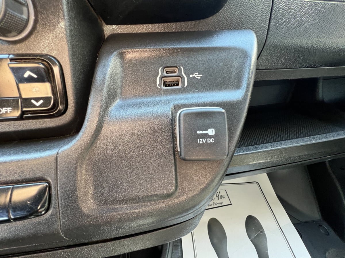 Used 2023 RAM ProMaster 3500 FWD image 26
