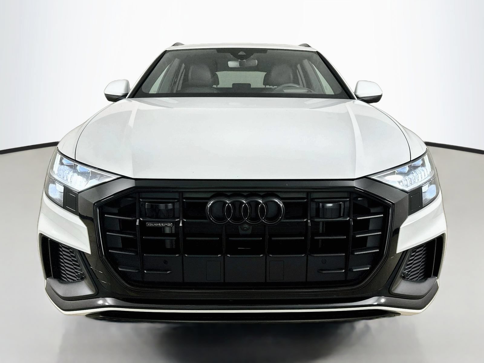 Used 2023 Audi Q8 Prestige w/ Prestige Package AWD/4WD image 2