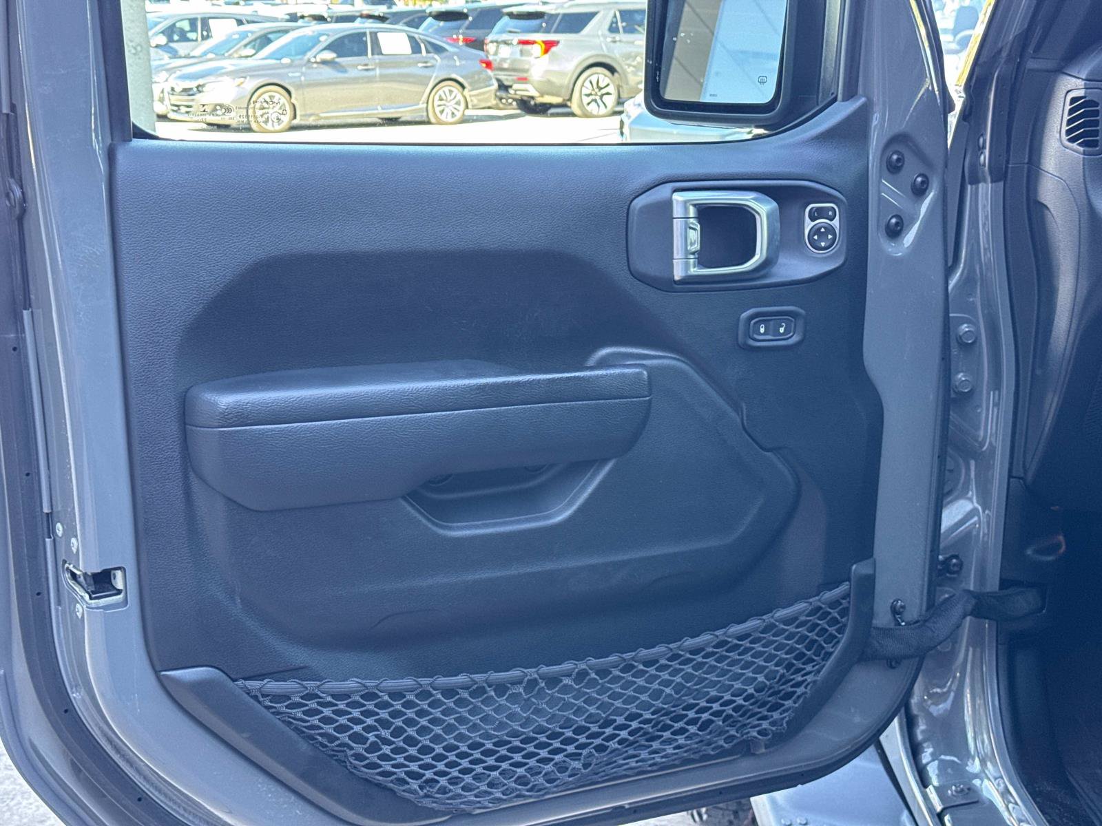 Used 2023 Jeep Wrangler Unlimited Sport AWD/4WD image 9