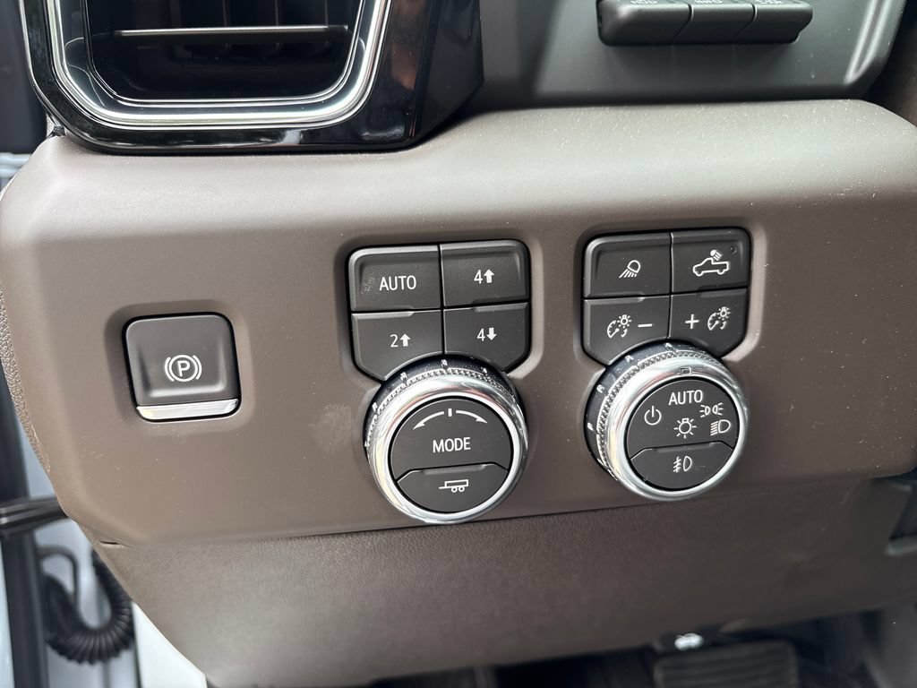 New 2026 GMC Sierra 2500 Denali w/ Denali Reserve Package AWD/4WD image 21