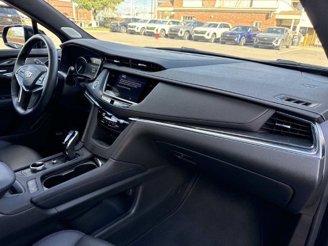 Certified 2024 Cadillac XT5 Premium Luxury w/ LPO, Floor Liner Package AWD/4WD image 54