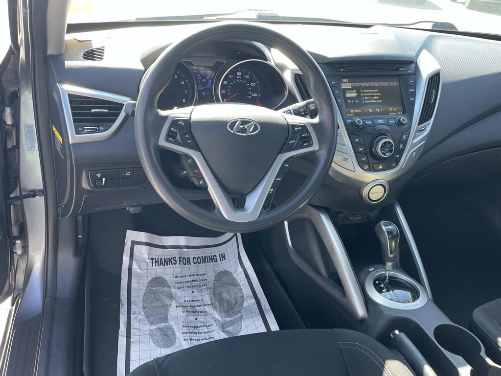 Used 2014 Hyundai Veloster image 14
